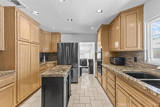 Photo - 228 Jacaranda Pl