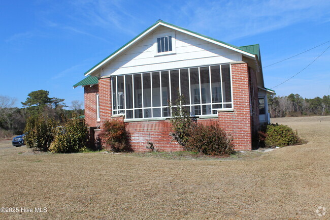 Building Photo - 1880 Ocean Hwy W Rental