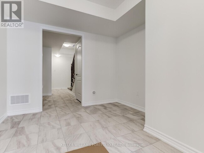 Photo - 7 Bluegill Cres