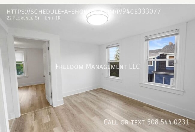 Building Photo - 22 Florence St Unit 1R