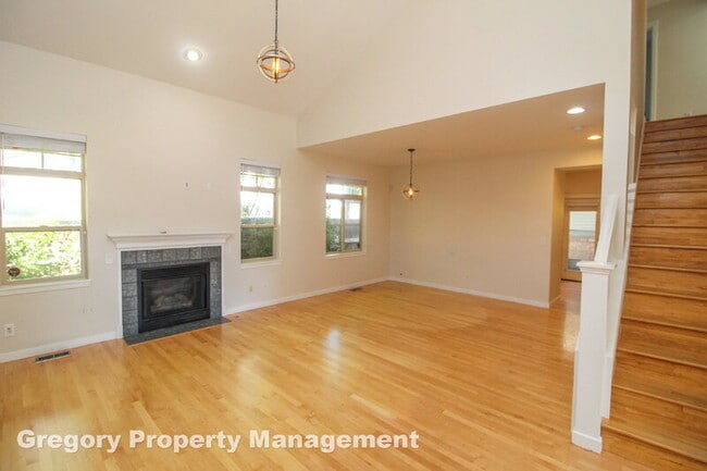 Photo - 15720 NE 95th Way