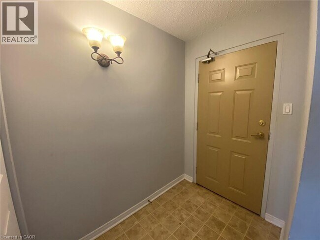 Photo - 323 Colborne St Unit 1204