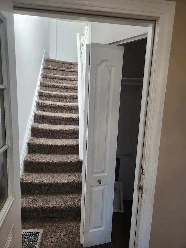 Photo - 23 Brownell St Unit 2nd Floor