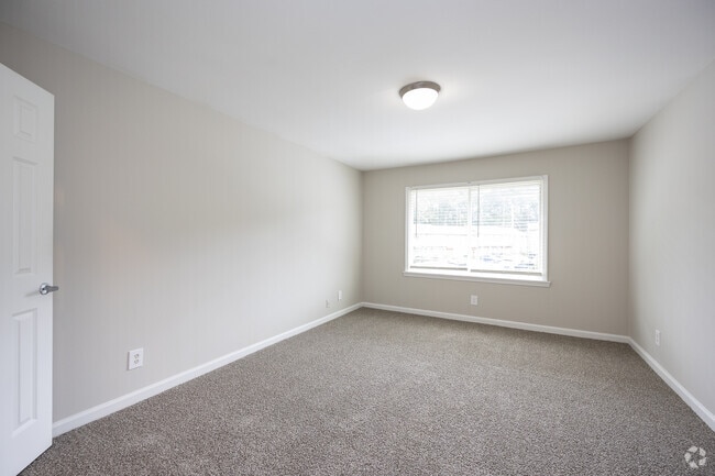 1BR, 1BA - 725SF - Bedroom