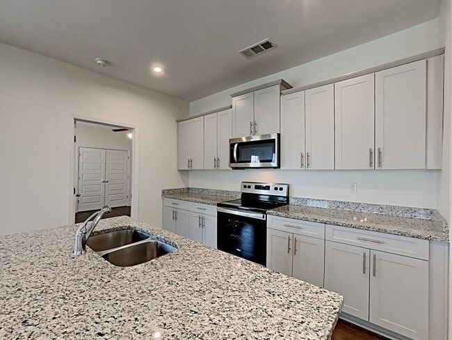 Photo - 5242 Tupelo St