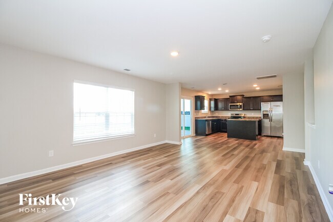 Photo - 281 Estelle Dr