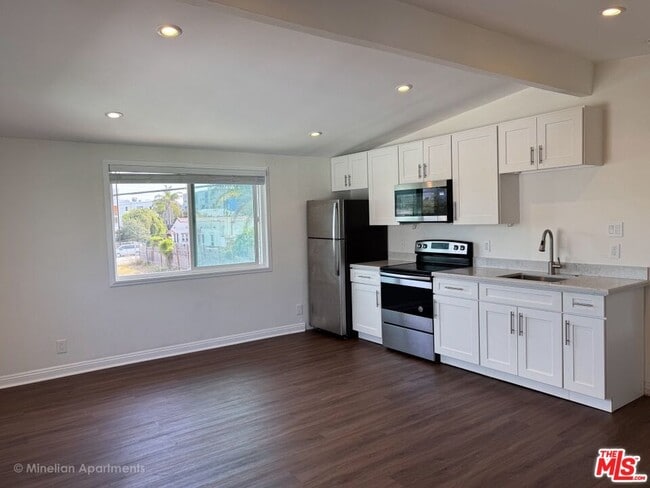 Building Photo - 1813 12th St Unit G Rental