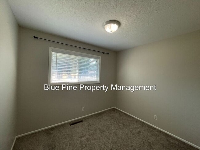 Photo - 740 Terrace Dr