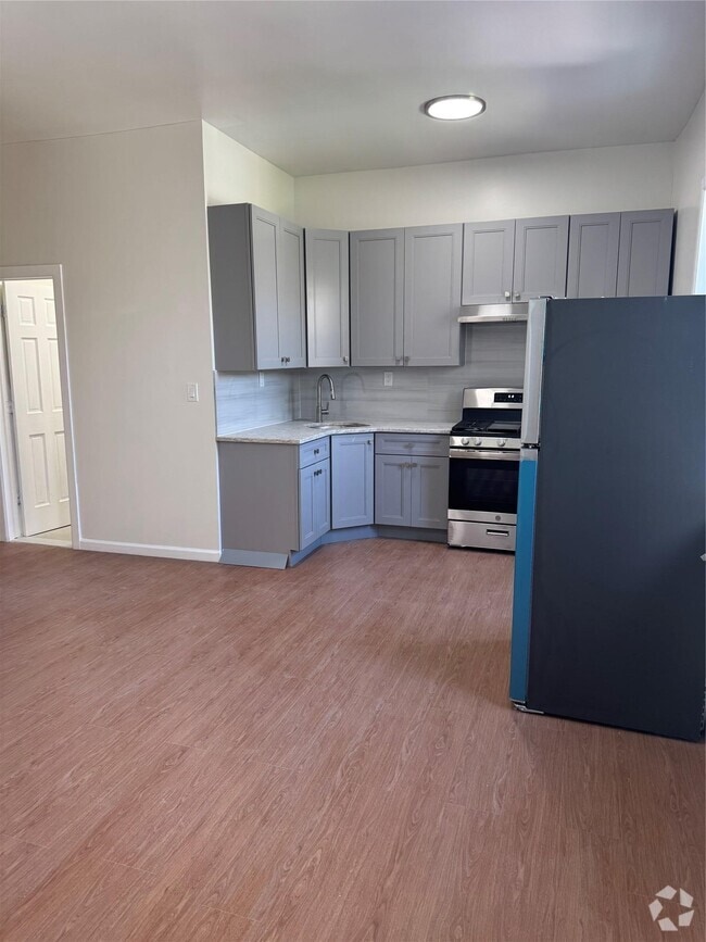 Building Photo - 56-07-56-39 39th Ave Rental