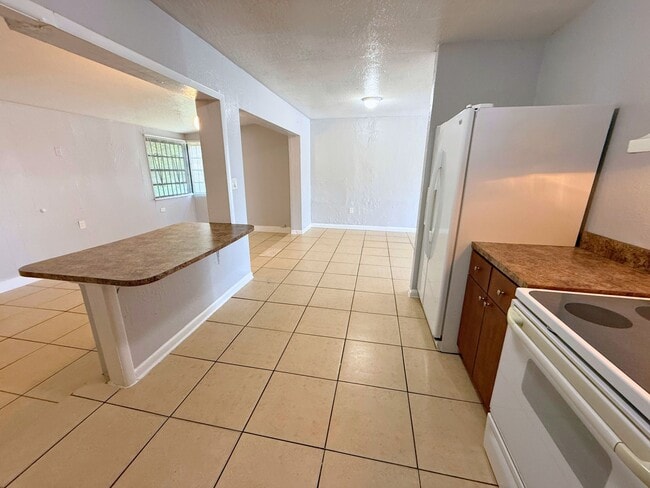 Photo - 930 NW 176th Terrace