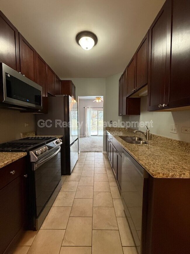 Photo - 1223 Rhodes Ln