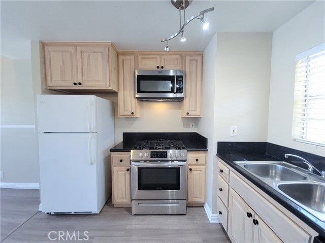 Photo - 1201 Belmont Ave Unidad 302