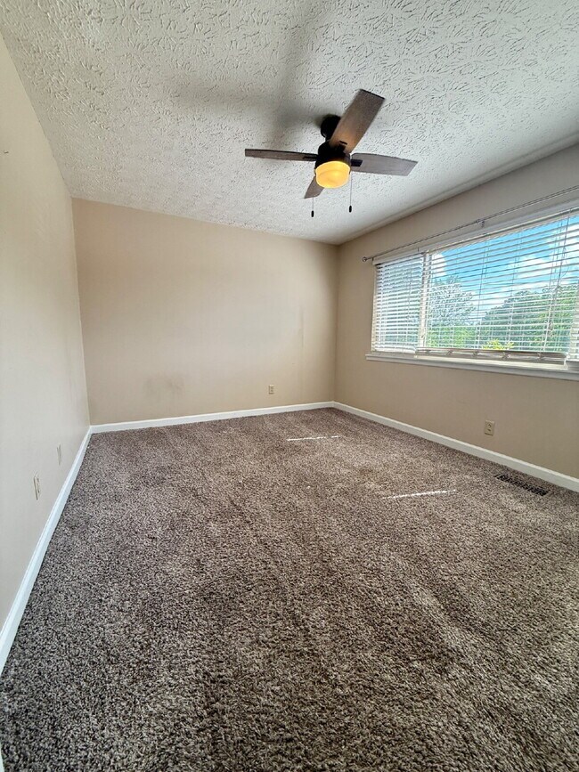 2 Bedroom Townhome in Greenbrier