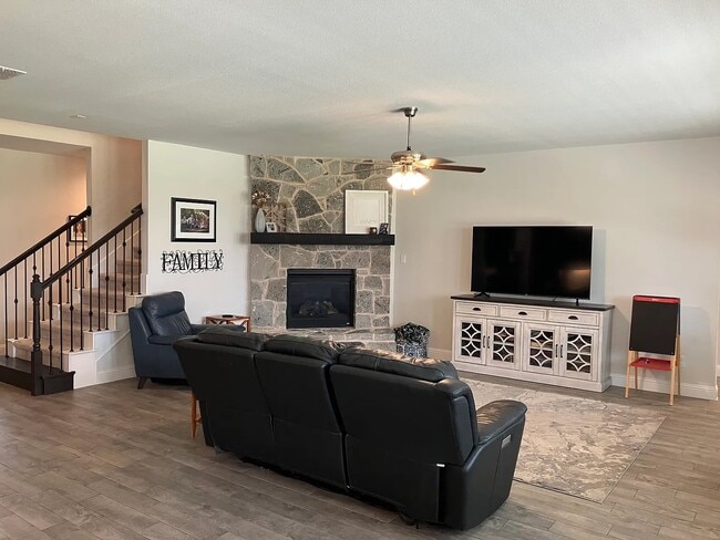 Photo - 1223 Sagewood Dr