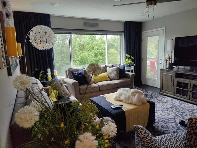 The Silverleaf Apartments