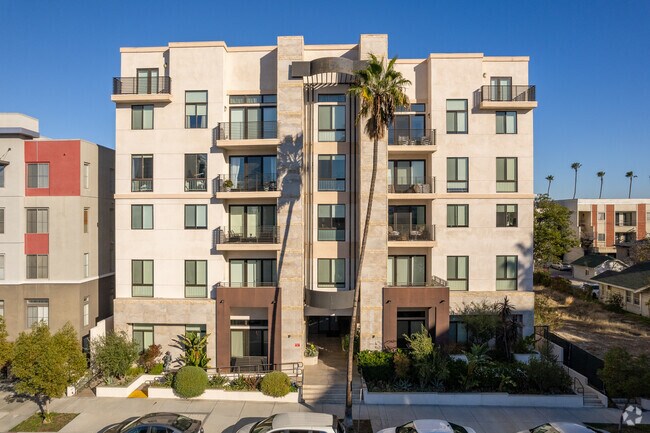 Photo - Kenwood Terrace