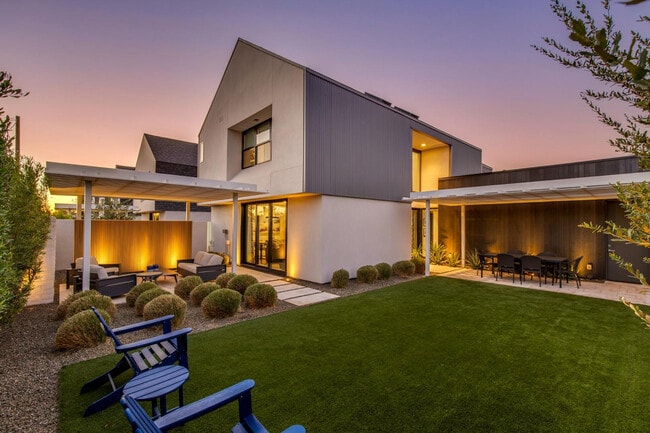 Photo - 1341 E Pomelo Grove Ln
