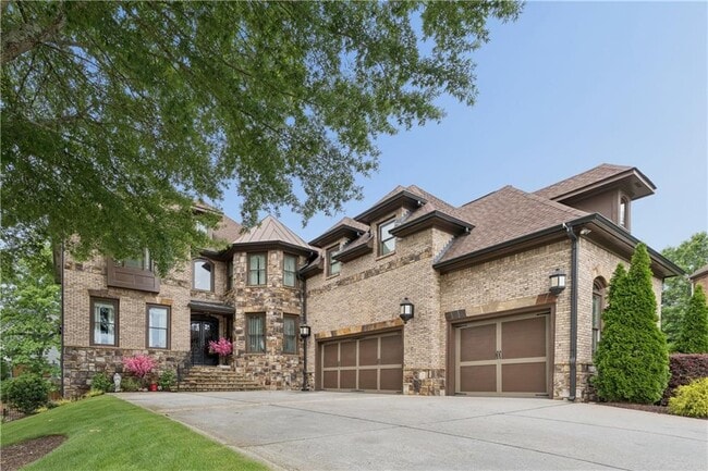 Building Photo - 2660 Springbluff Ct NE