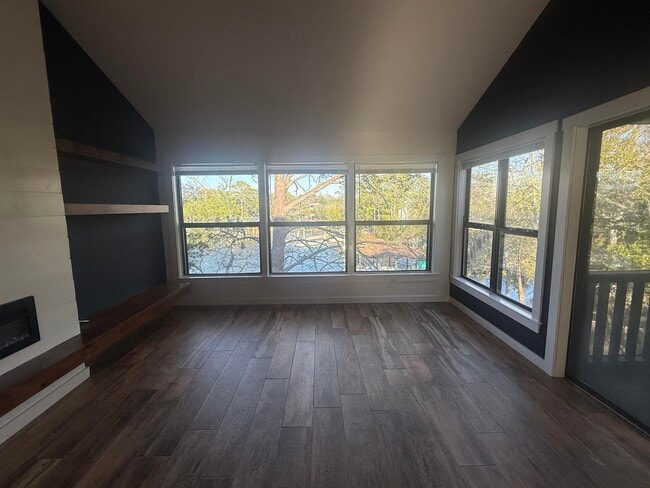 Photo - 300 Yacht Club Dr Unit 18