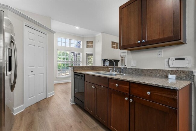 Photo - 1454 FARRINGDON Cir