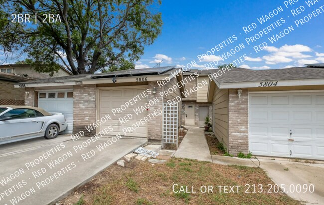 Building Photo - 5806 Rue Royale