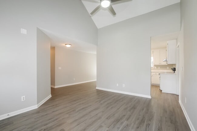 Photo - 304 Mary Alice Dr