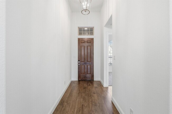 Photo - 14845 Gentry Dr