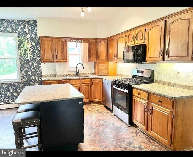 Photo - 25526 Military Rd