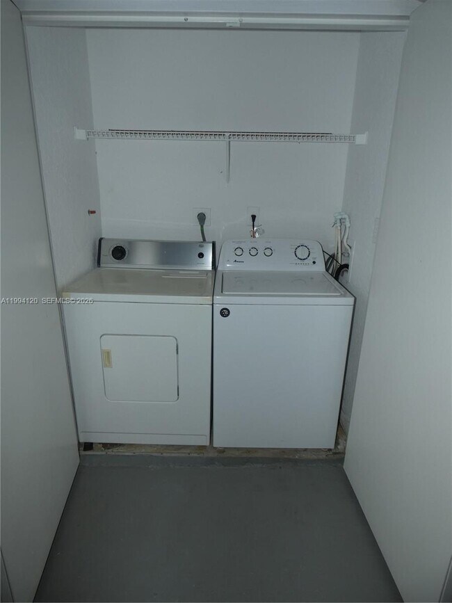 Photo - 2851 N Oakland Forest Dr Unidad 309