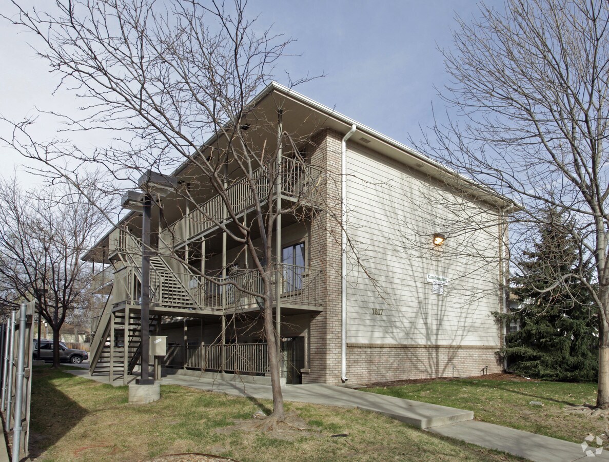 Photo - Clock Tower Apartments