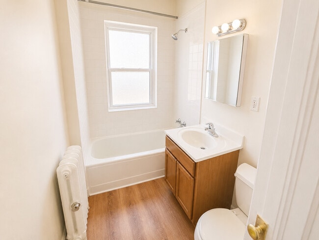 Photo - 737 Hinman Ave Unit 2W