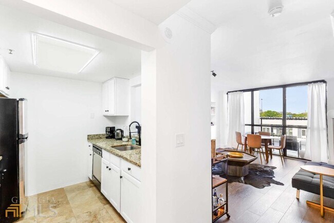 Photo - 1280 W Peachtree St NE Unit 805