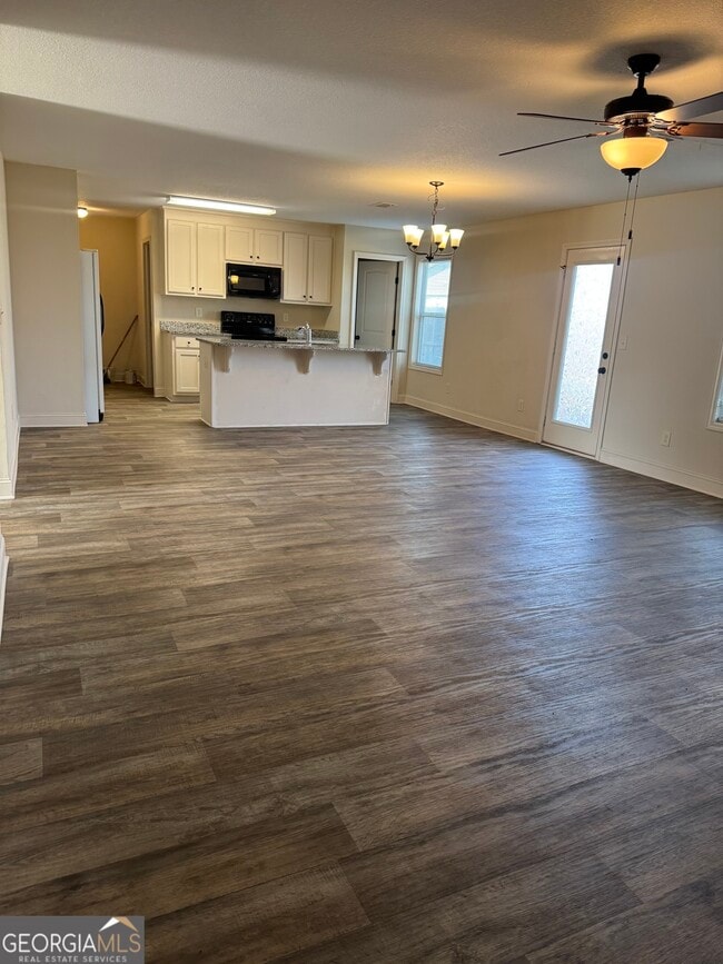 Photo - 9 Heartland Cir