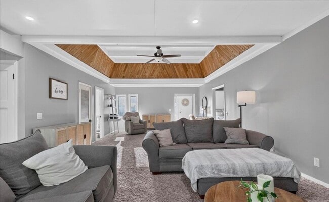 Photo - 2027 Island Dr