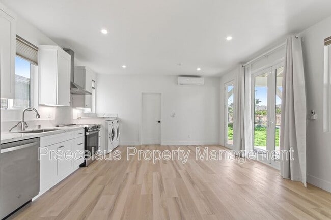 Photo - 641 Del Mar Ave