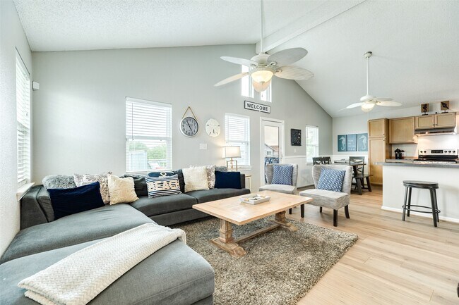 Photo - 16614 Bermuda Way