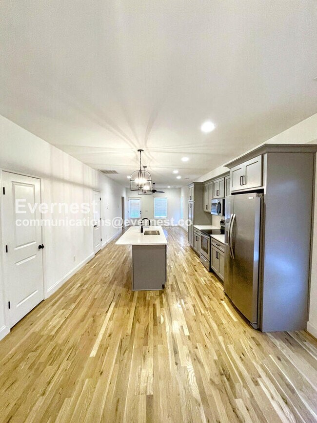 Photo - 3610 U.S. 31W