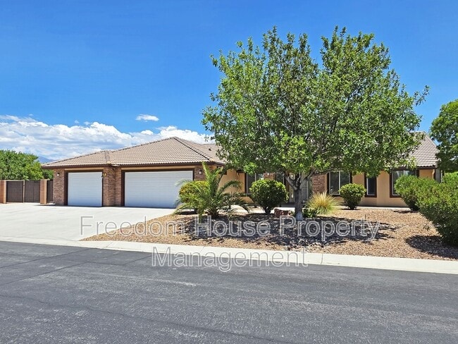 Photo - 111 Mondale Ct