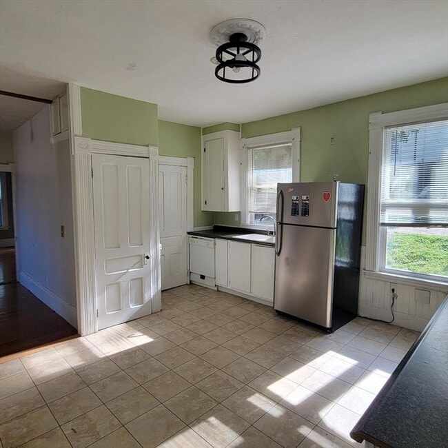 Photo - 30 Uxbridge St Unit 1