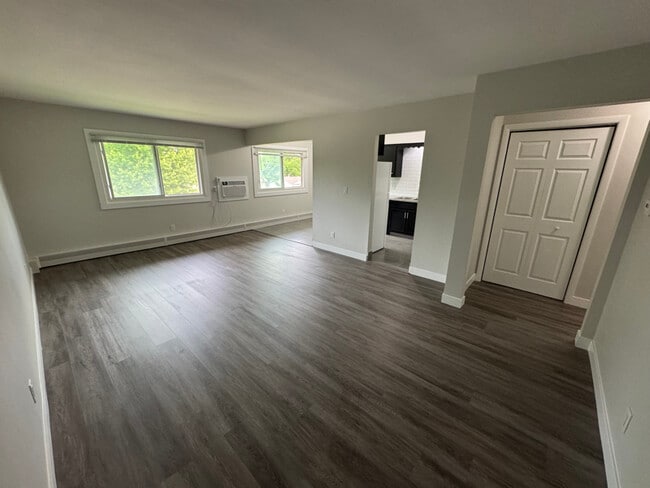 Photo - 7902 Venus St