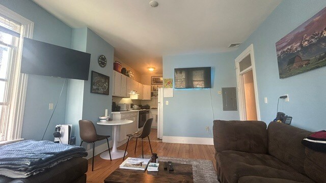 Building Photo - 1516 Commonwealth Ave Unit 2
