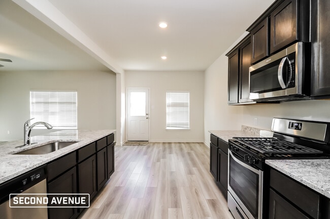 422 Condie Russell Ave