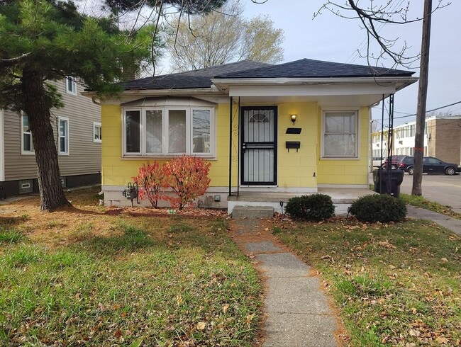 Building Photo - Fully Renovated 3-Bedroom Home – Move-In R...