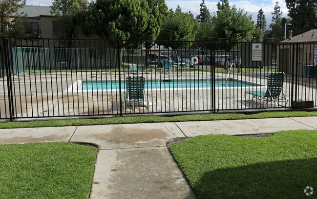 Photo - Alder Apartments