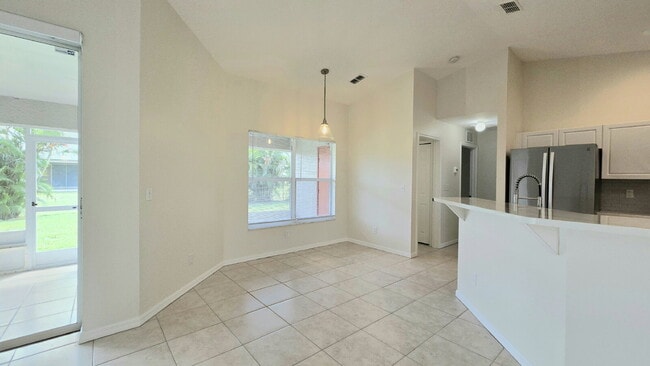 Photo - 342 NE 17th St