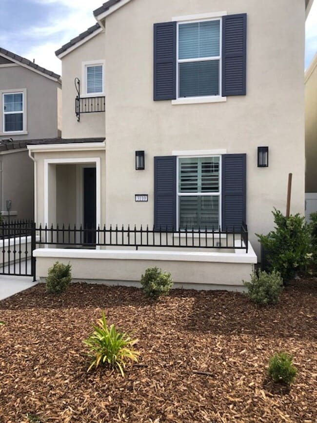 Building Photo - Newer Single Family Home in West Sacramento