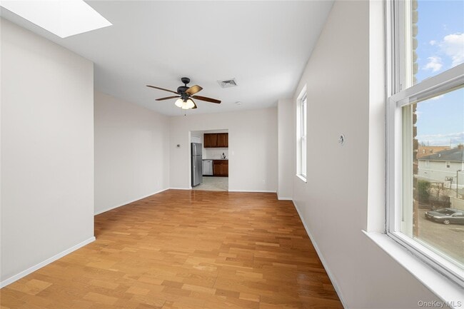 Photo - 402 Jericho Tpke Unit 4