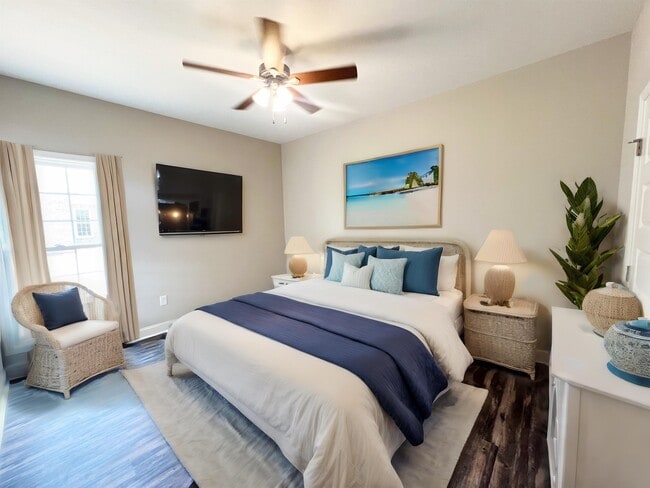 214 Silverthorn Dr