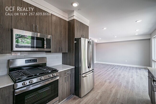 Building Photo - 746 S 16th St Unit 3A