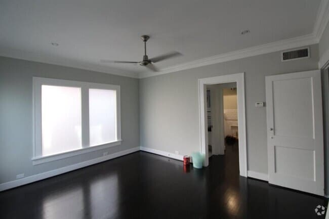 Building Photo - 1223 W Gray St Unit 1 Rental